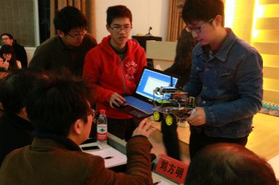 学生活动物联网电子设计大赛作品展示_meitu_24 学生活动物联网电子设计大赛作品展示_meitu_24